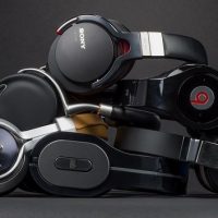 auriculares apilados