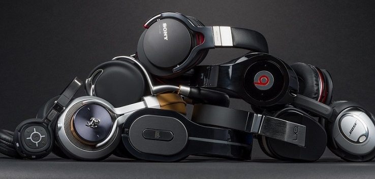 auriculares apilados